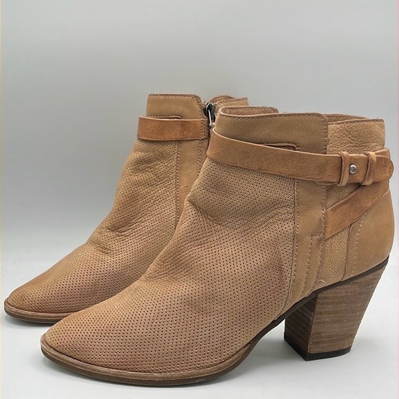 Dolce Vita Women’s 10 Side Zip Camel Perforated ankle bootie Coastal Cowgirl - Picture 11 of 12